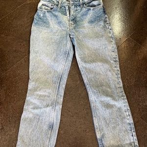 High Rise Mom Jean Abercrombie Acid Wash